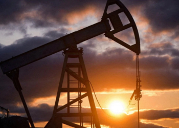 Oil Marketing Stocks HPCL and BPCL Fall While Upstream Producers Gain