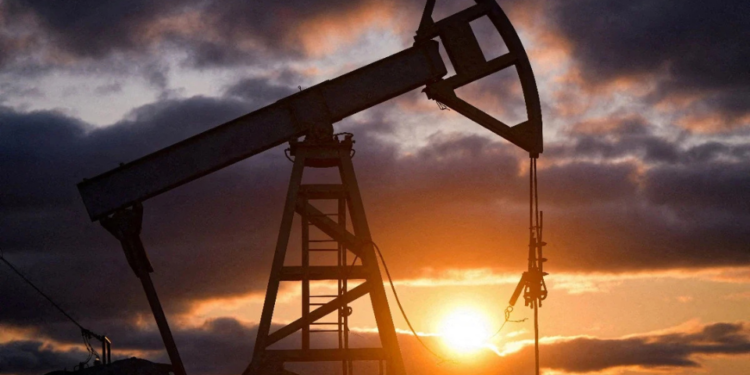 Oil Marketing Stocks HPCL and BPCL Fall While Upstream Producers Gain