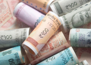 Rupee Falls 3 Paise, Ends at 90.64 Against USD