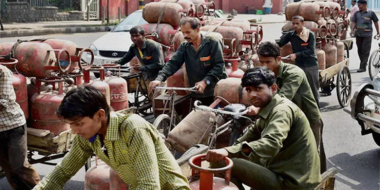 US Adds 92,000 Jobs in February as Unemployment Rises to 4.4%, Signaling Cooling Labour Market