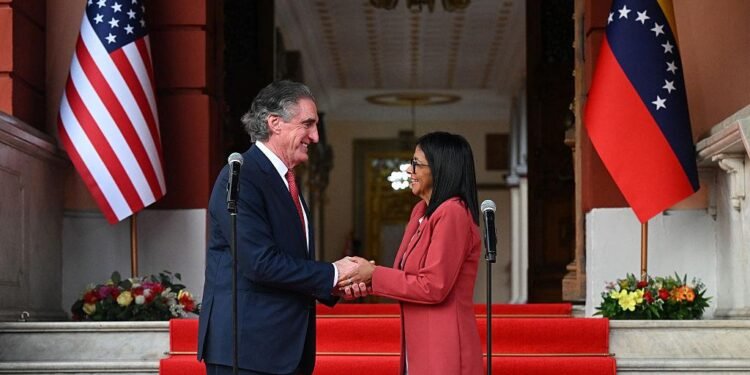 U.S. and Venezuela Probe Secret Talks as Washington Increases Pressure on Caracas